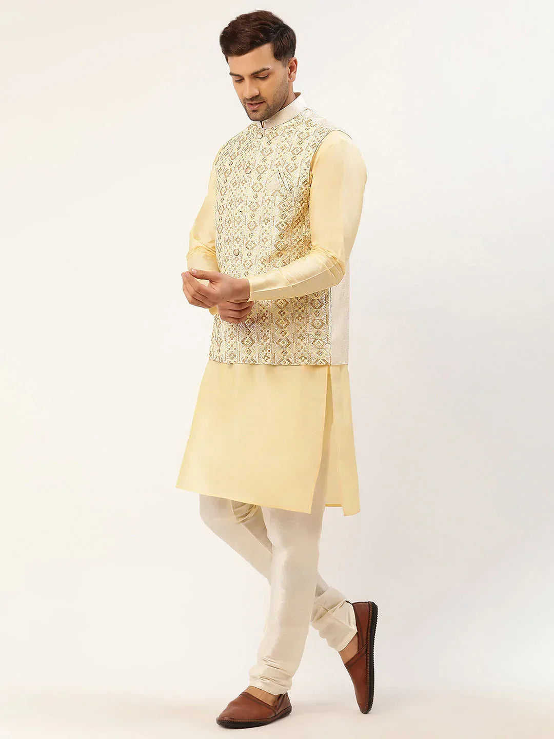 Jompers Men's Solid Kurta Pyjama With White Embroidered Nehru Jacket | Grocsy