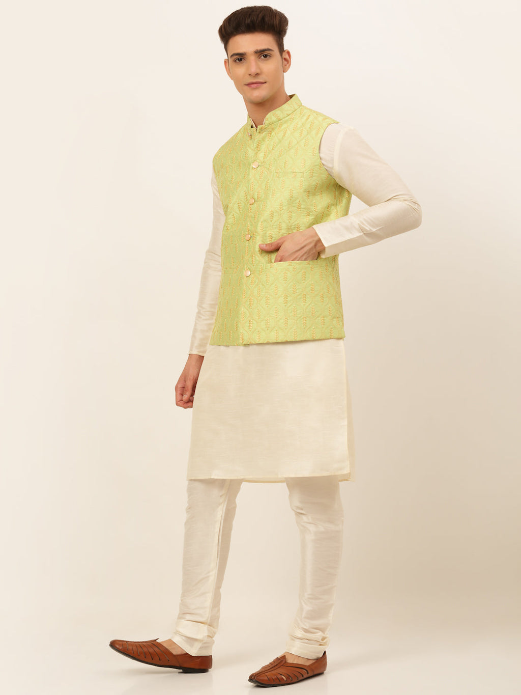 Jompers Men's Solid Kurta Pyjama With Nehru Jacket - Green | Grocsy
