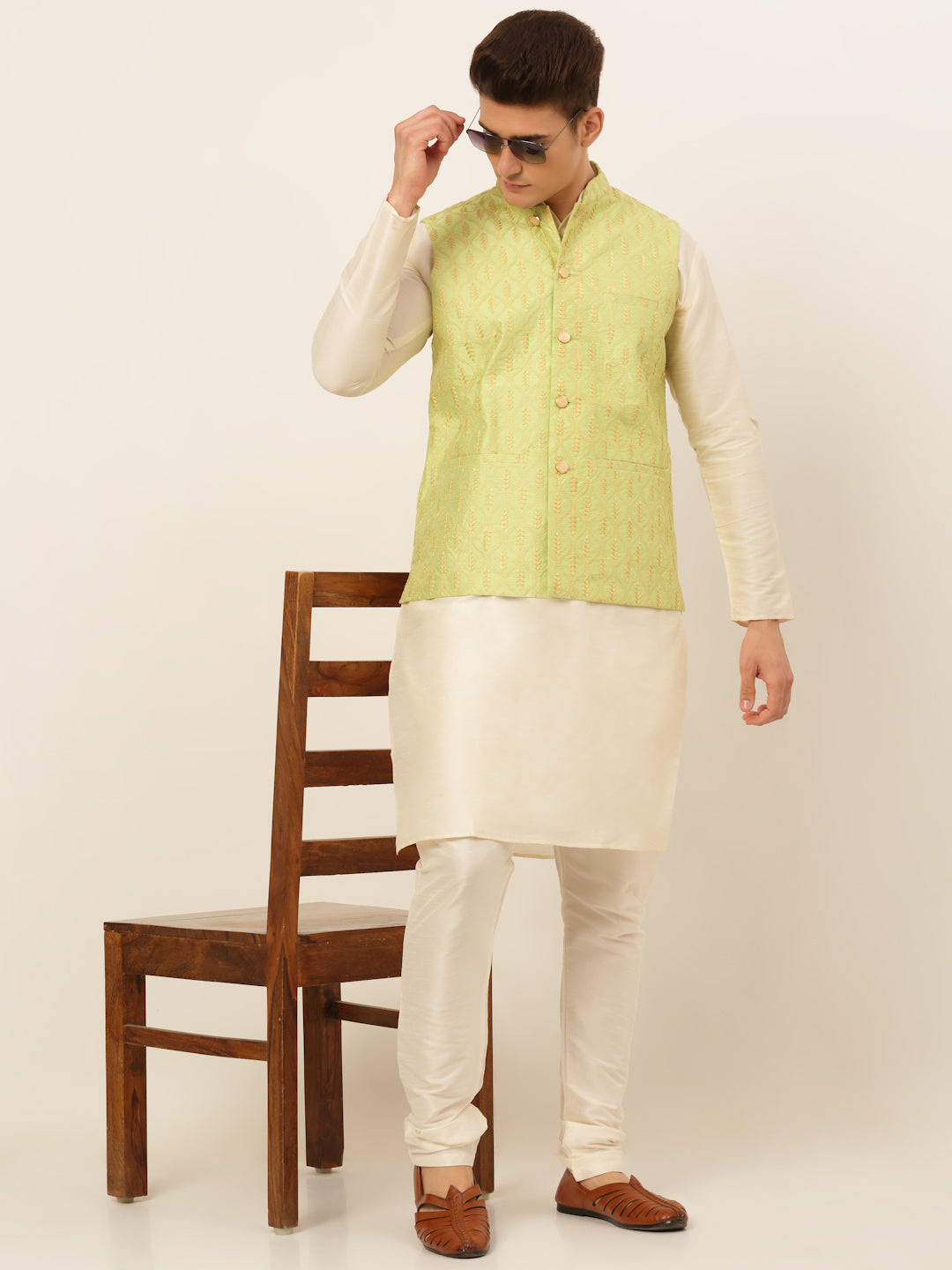 Jompers Men's Solid Kurta Pyjama With Nehru Jacket - Green | Grocsy