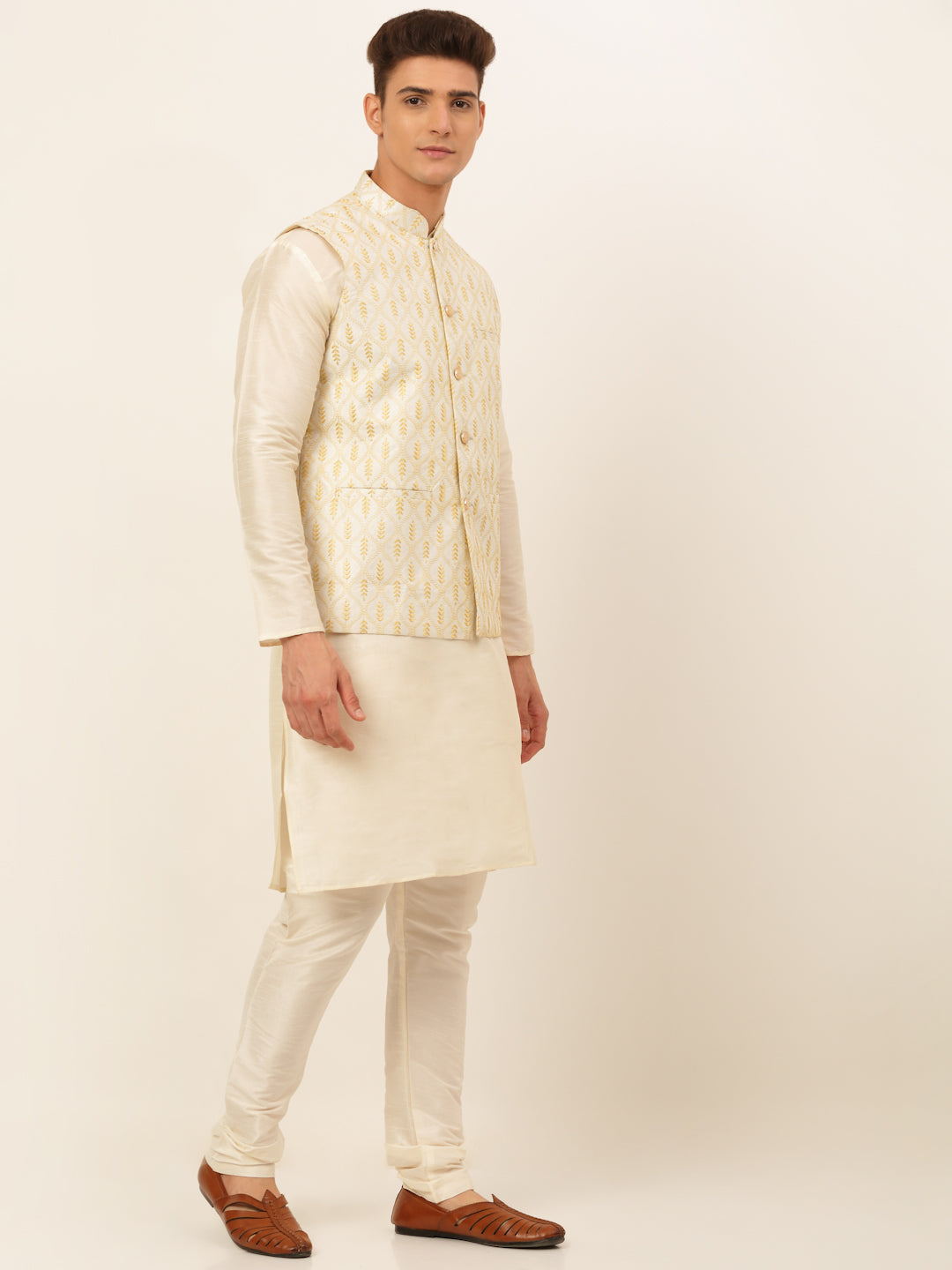 Jompers Men's Solid Kurta Pyjama With Nehru Jacket - Silver | Grocsy