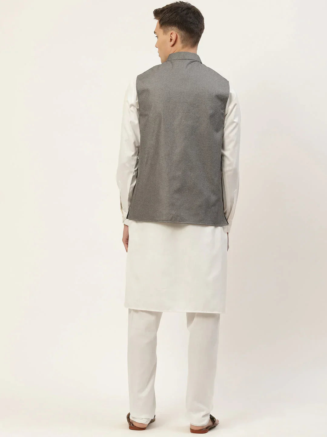 Jompers Men's Kurta Pyjama With Charcoal Grey Solid Nehru Jacket | Grocsy