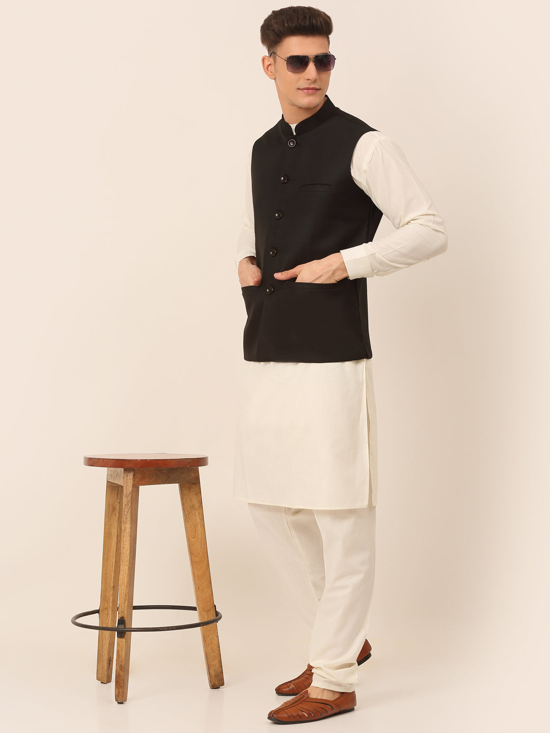 Jompers Men's Solid Kurta Pyjama With Nehru Jacket - Black | Grocsy