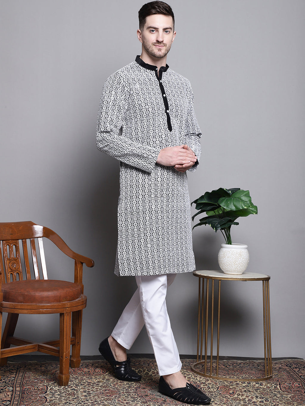 Jompers Men's Sequin Embroidered Silk Blend Kurta with Pyjamas - Black | Grocsy