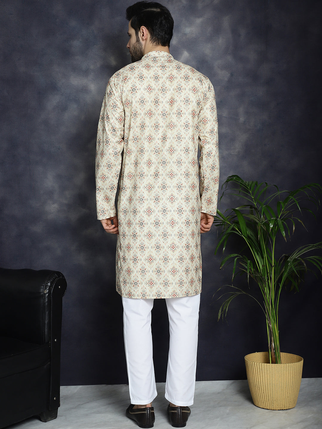 Jompers Men's Golden Foil Printed Kurta with Pyjama - Golden | Grocsy
