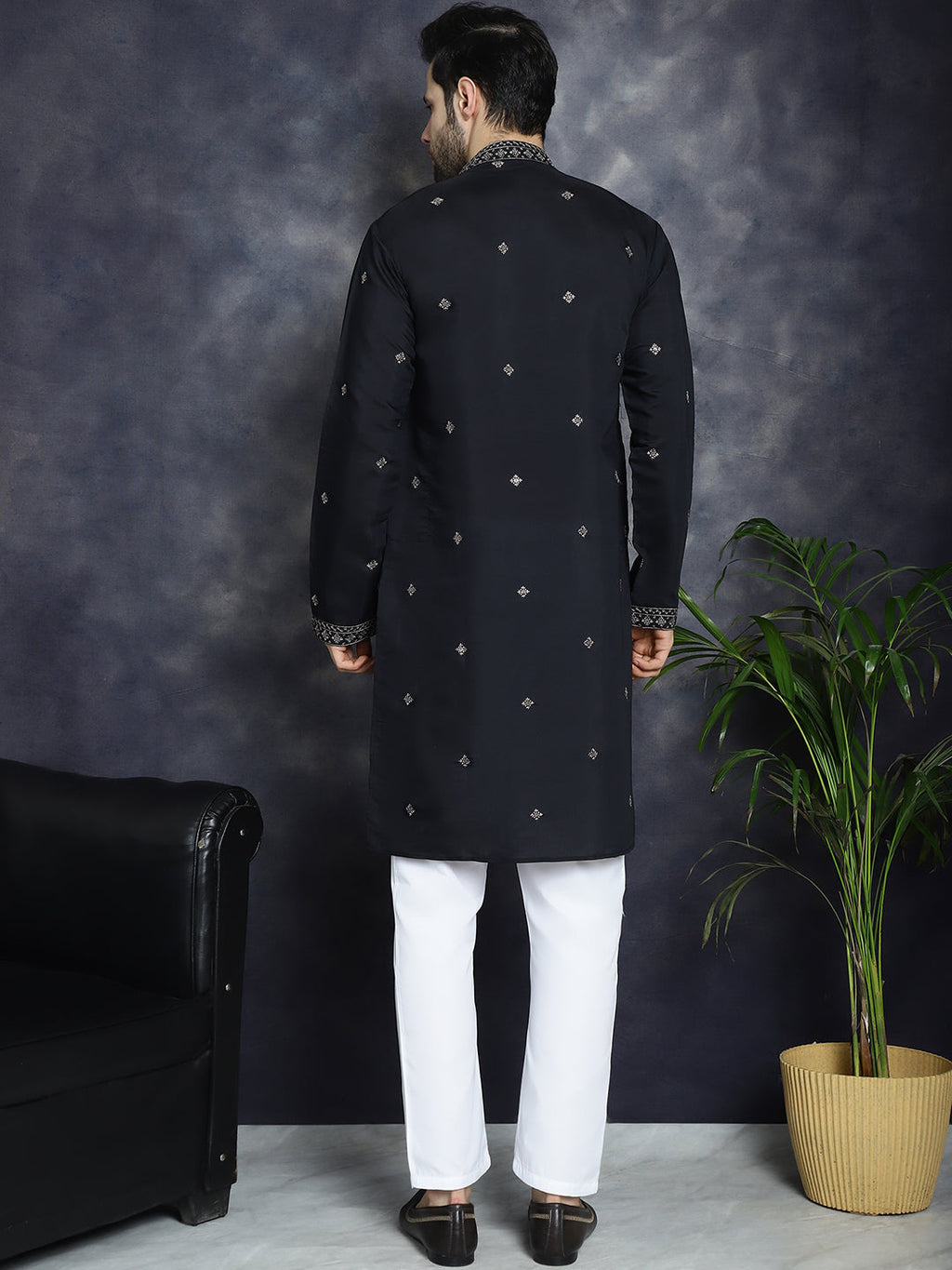 Jompers Men's Sequins Embroidered Kurta With Pyjama - Black | Grocsy