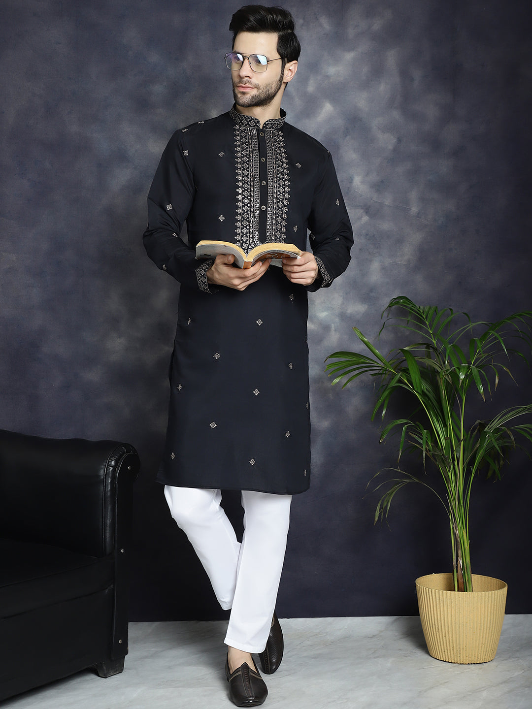 Jompers Men's Sequins Embroidered Kurta With Pyjama - Black | Grocsy