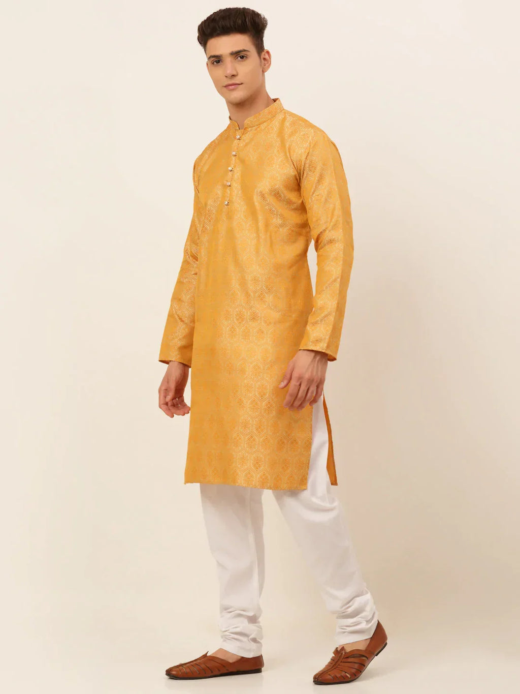 Jompers Men's Silver and Golden Woven Design Kurta Pajama | Grocsy
