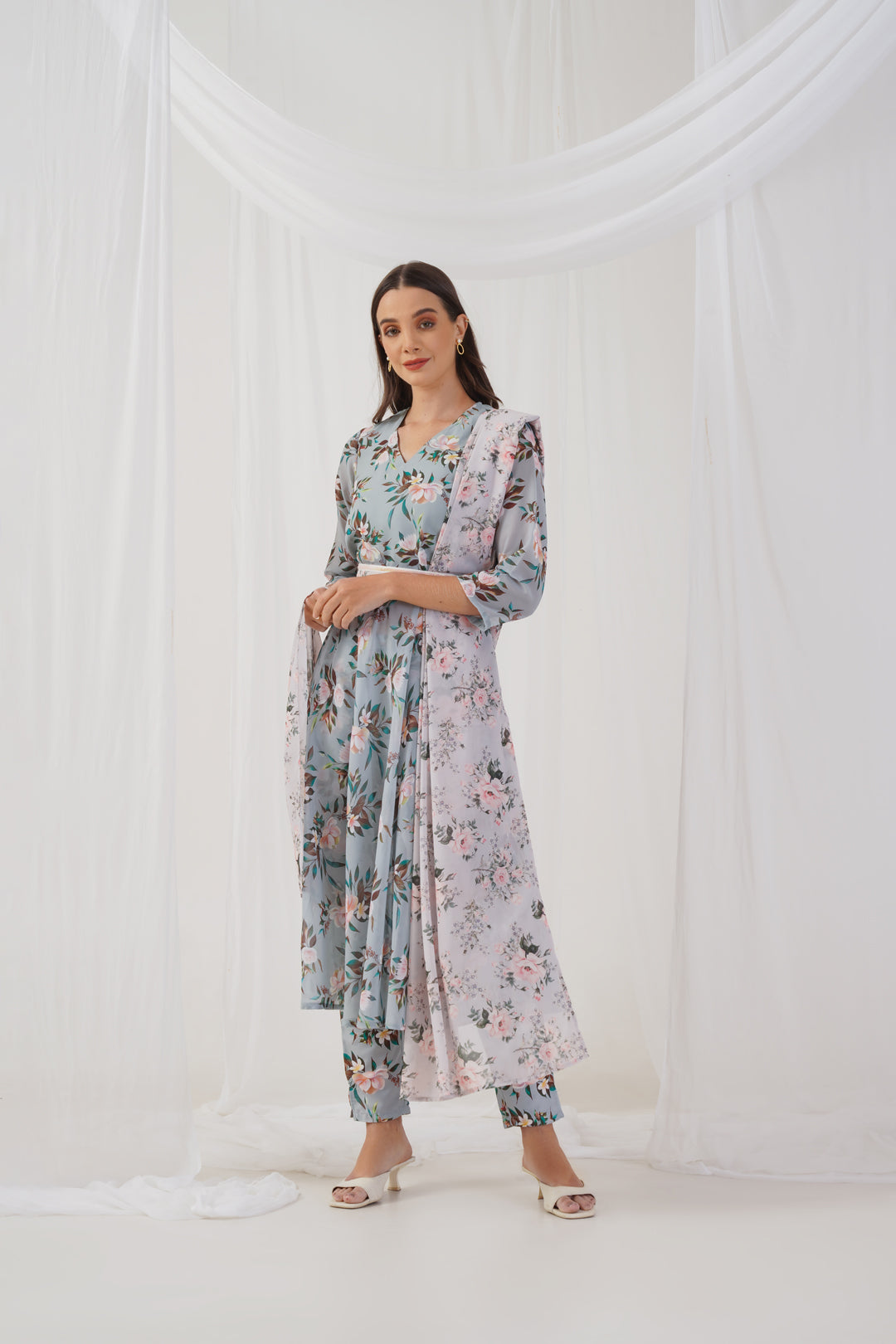 Jompers Women's Green Floral Printed Sequinned Kurta with Trousers & Dupatta & Belt | Grocsy