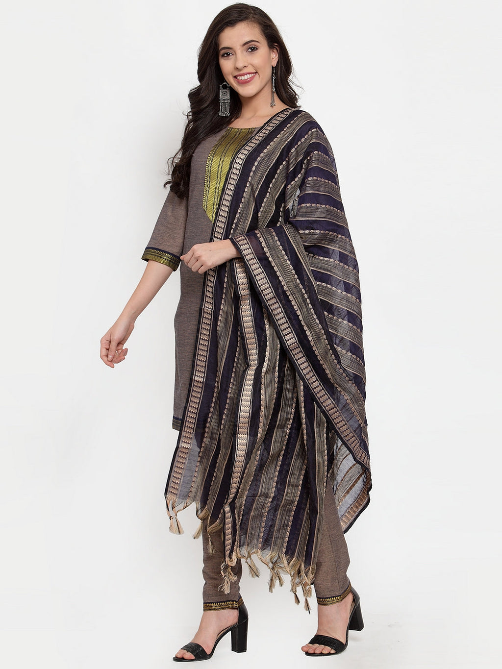 Jompers Women Grey Solid Kurta with Trousers And Dupatta | Grocsy
