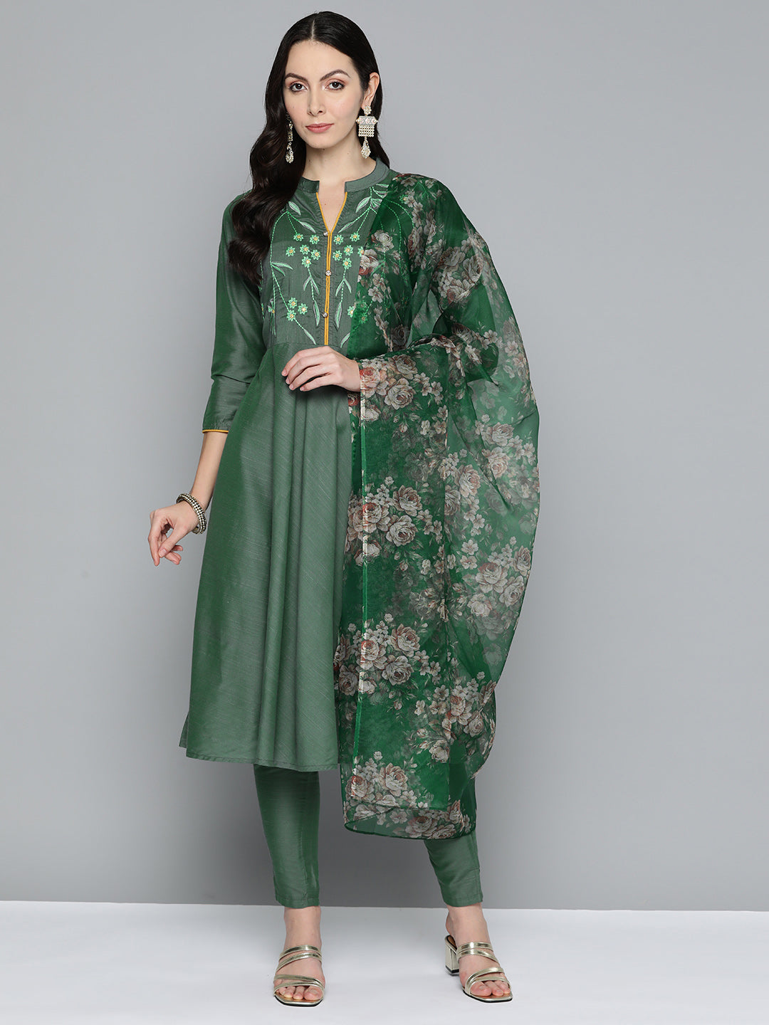 Jompers Women's Floral Embroidered Kurta with Trousers & With Dupatta - Green | Grocsy