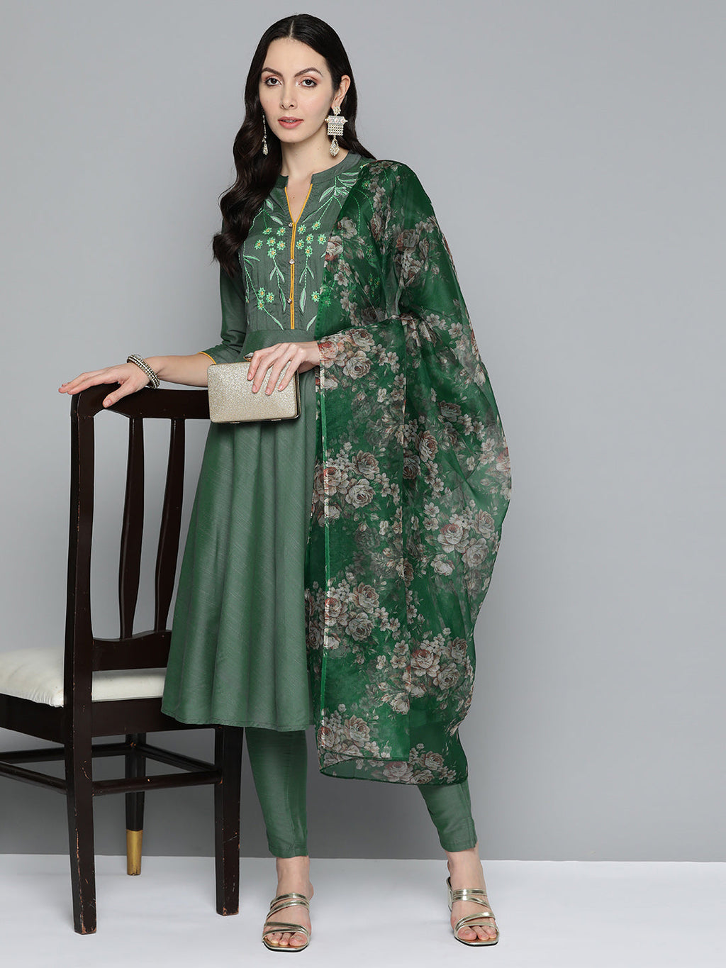 Jompers Women's Floral Embroidered Kurta with Trousers & With Dupatta - Green | Grocsy