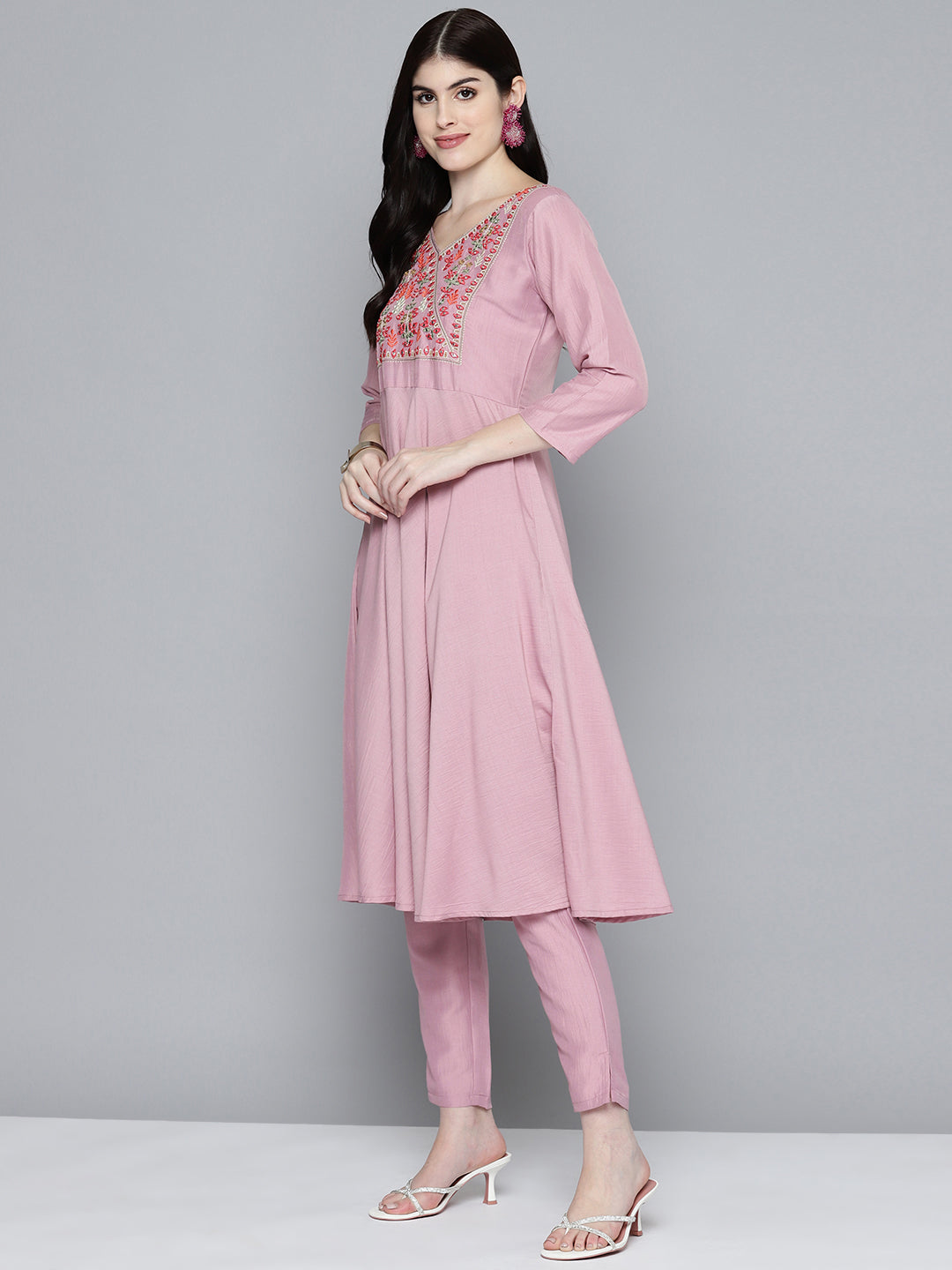 Jompers Women's Embroidered Thread Work Kurta & Trousers With Dupatta - Purple | Grocsy