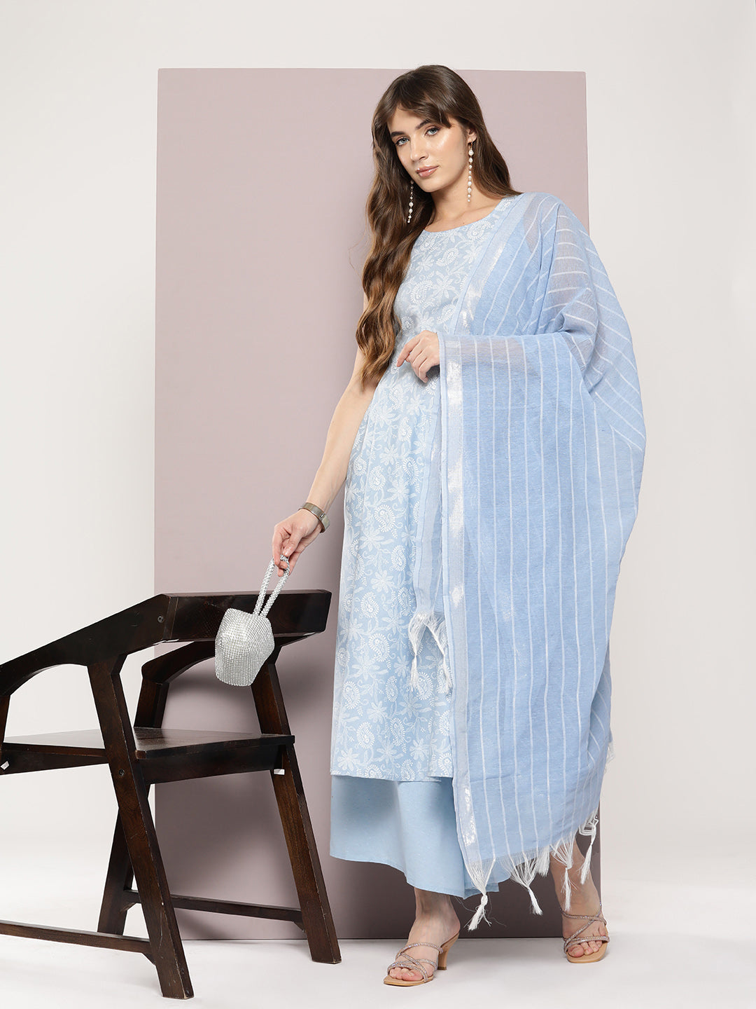 Jompers Women's Printed flared kurta palazzo dupatta set - Blue | Grocsy