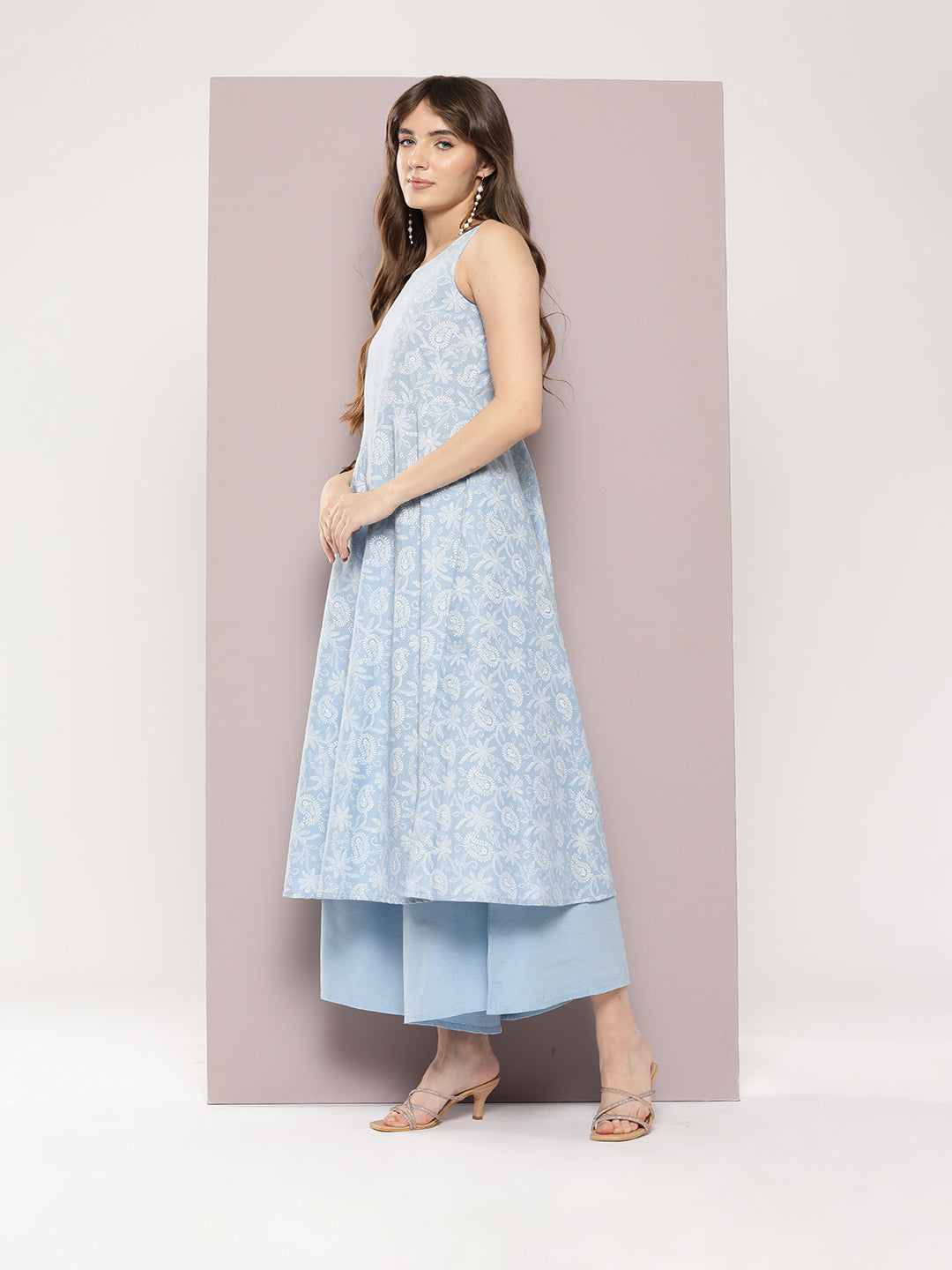 Jompers Women's Printed flared kurta palazzo dupatta set - Blue | Grocsy