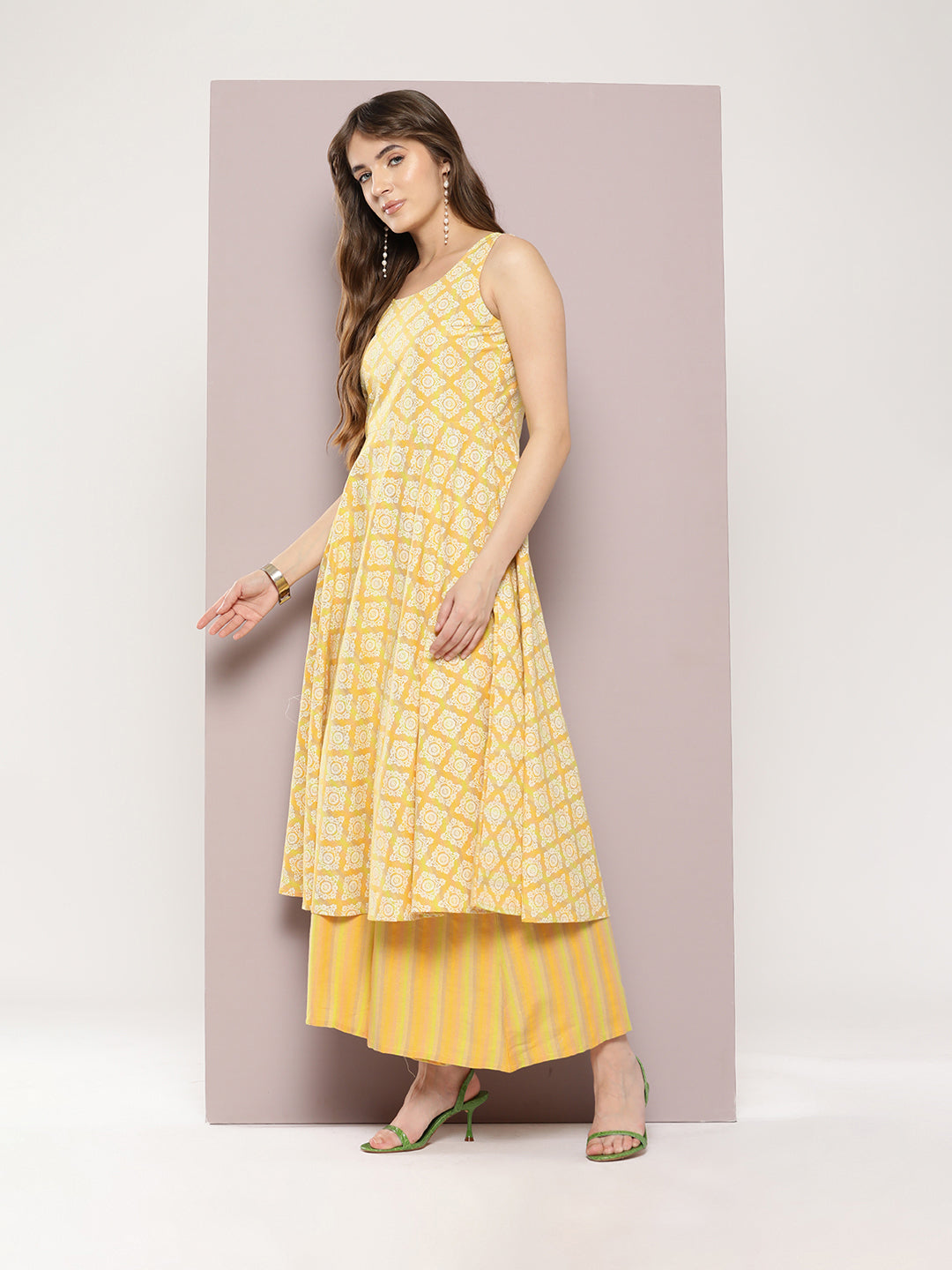 Jompers Women's Printed flared kurta palazzo dupatta set - Yellow | Grocsy