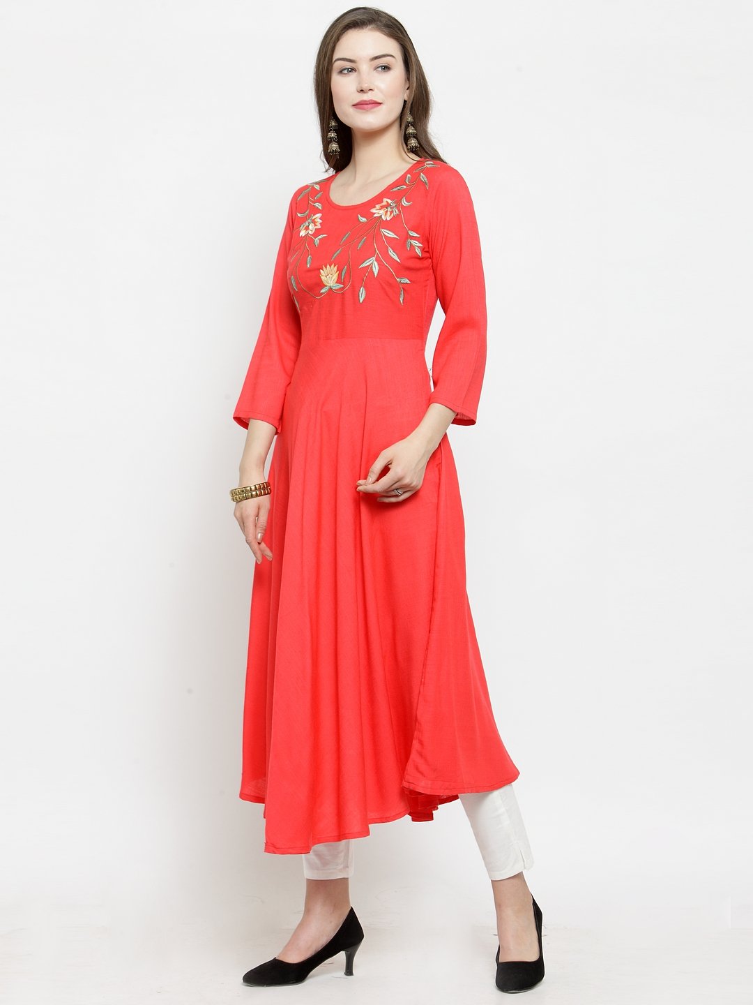 Jompers Women Peach embroidered Flaired Kurta | Grocsy