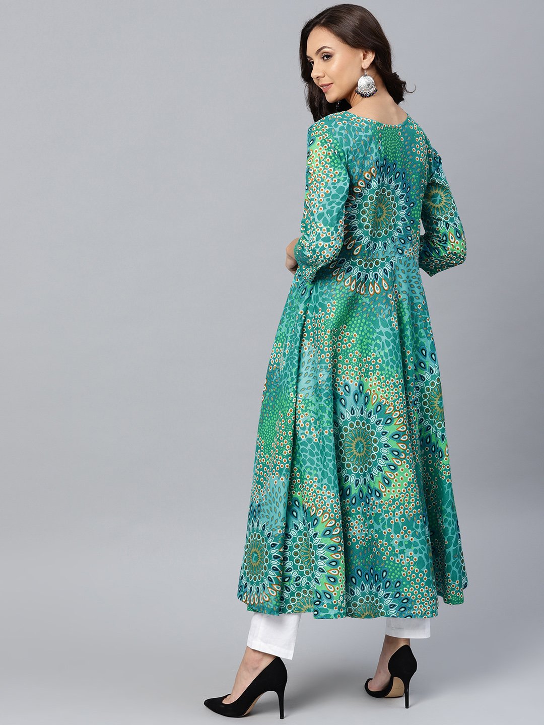 Jompers Women Green & White Printed Flared Kurta | Grocsy