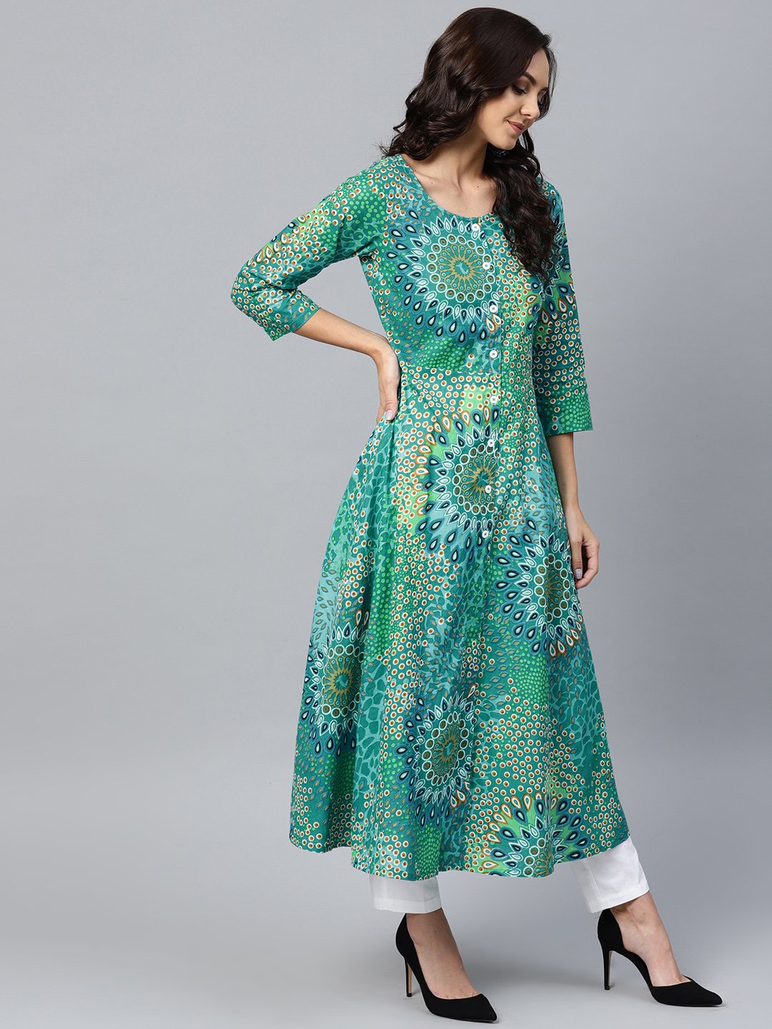 Jompers Women Green & White Printed Flared Kurta | Grocsy
