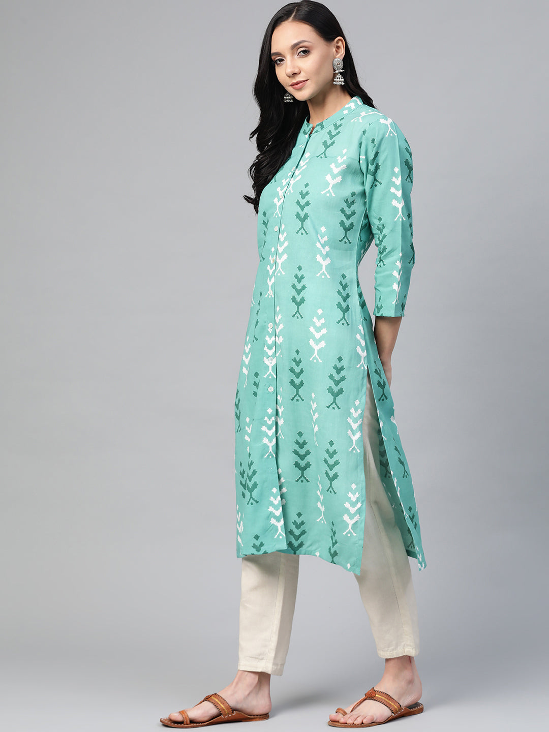 Jompers Women Green & White Ikkat Print Straight Kurta | Grocsy