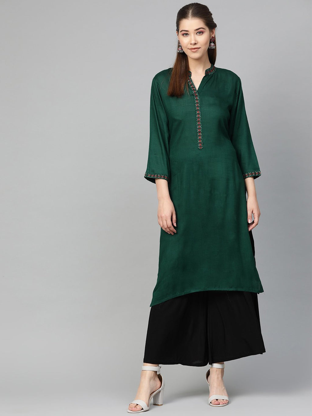 Jompers Women Green Embroidered Straight Kurta | Grocsy
