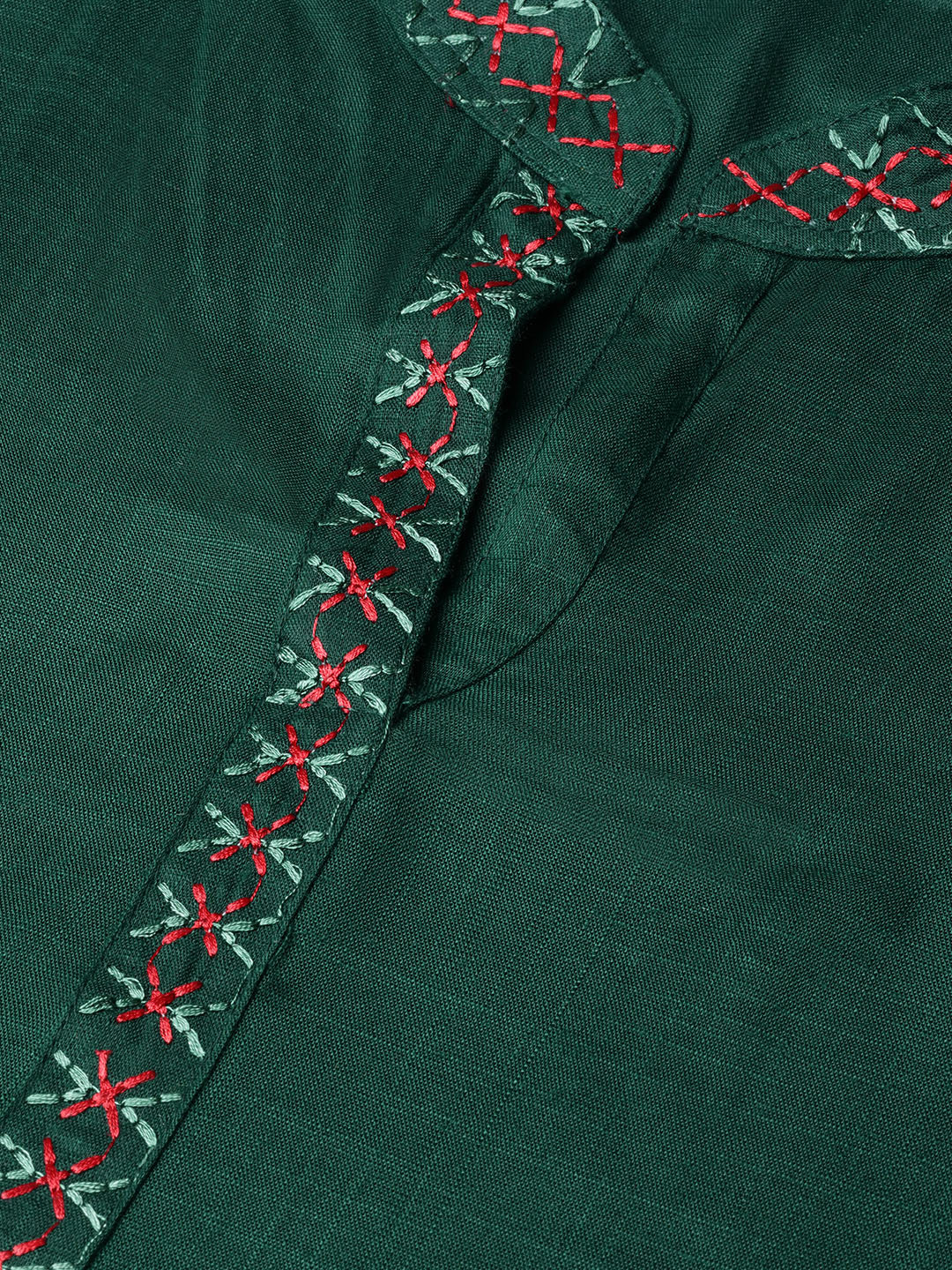 Jompers Women Green Embroidered Straight Kurta | Grocsy