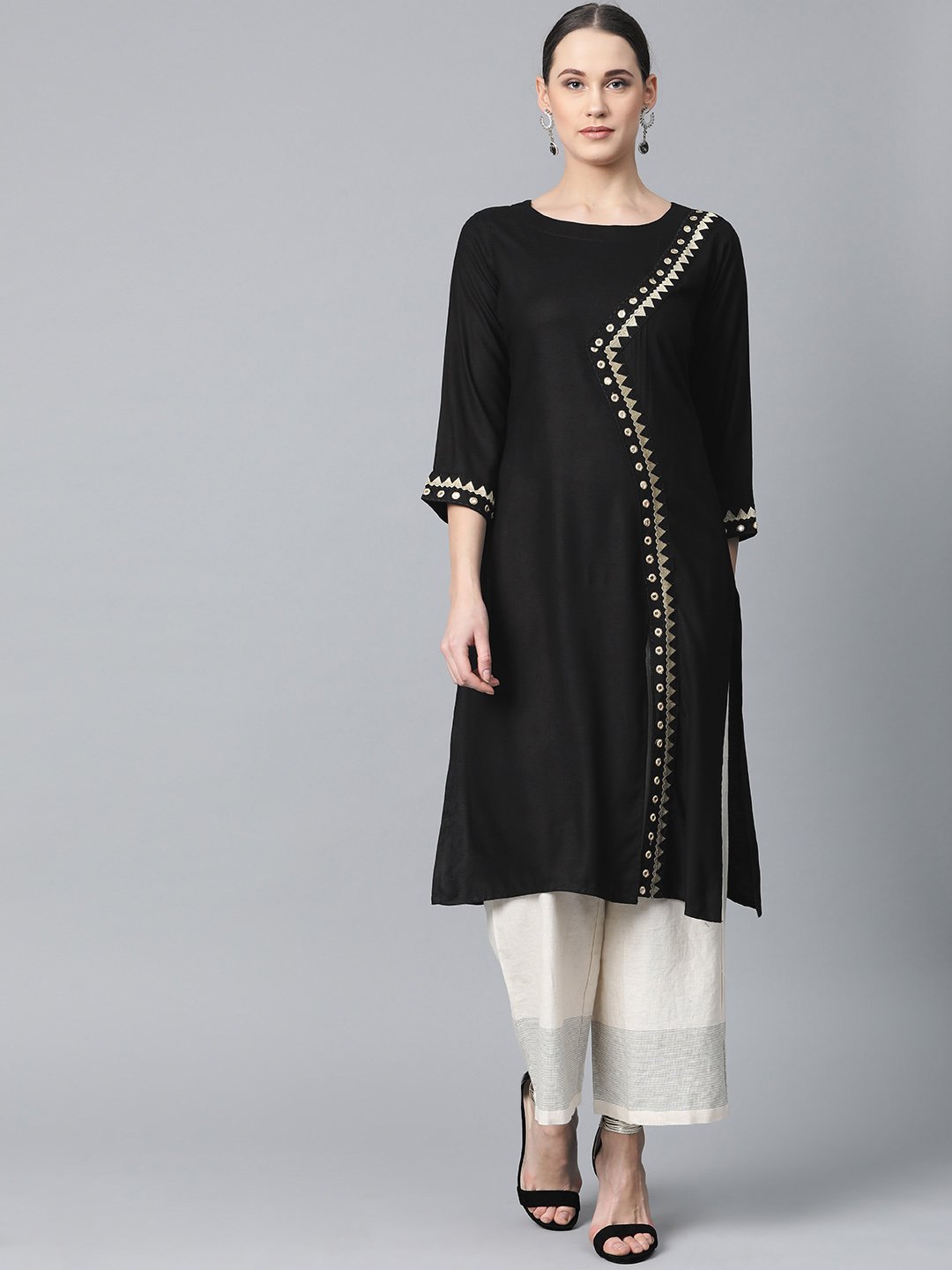 Jompers Women Black Embroidered Straight Kurta | Grocsy