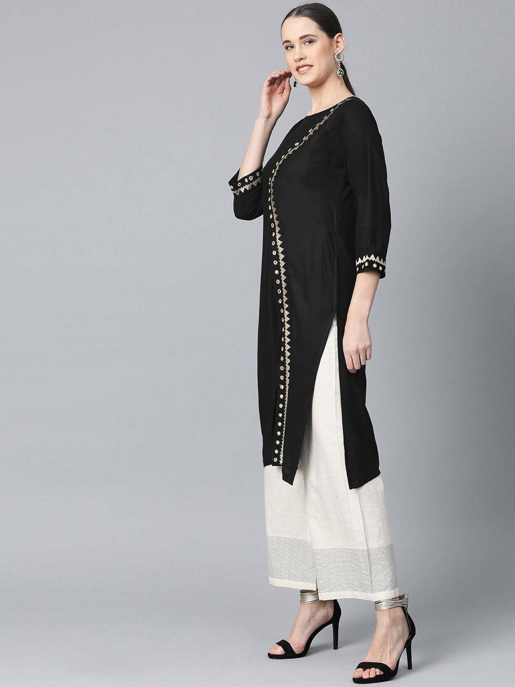 Jompers Women Black Embroidered Straight Kurta | Grocsy