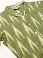 Jompers Women Green & Cream-Coloured Ikkat Woven Design Straight Kurta | Grocsy