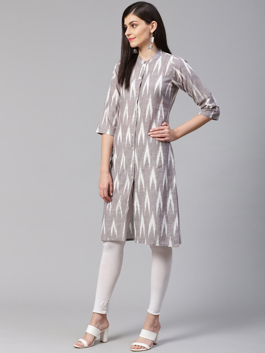 Jompers Women Grey & Cream-Coloured Ikkat Woven Design Straight Kurta | Grocsy