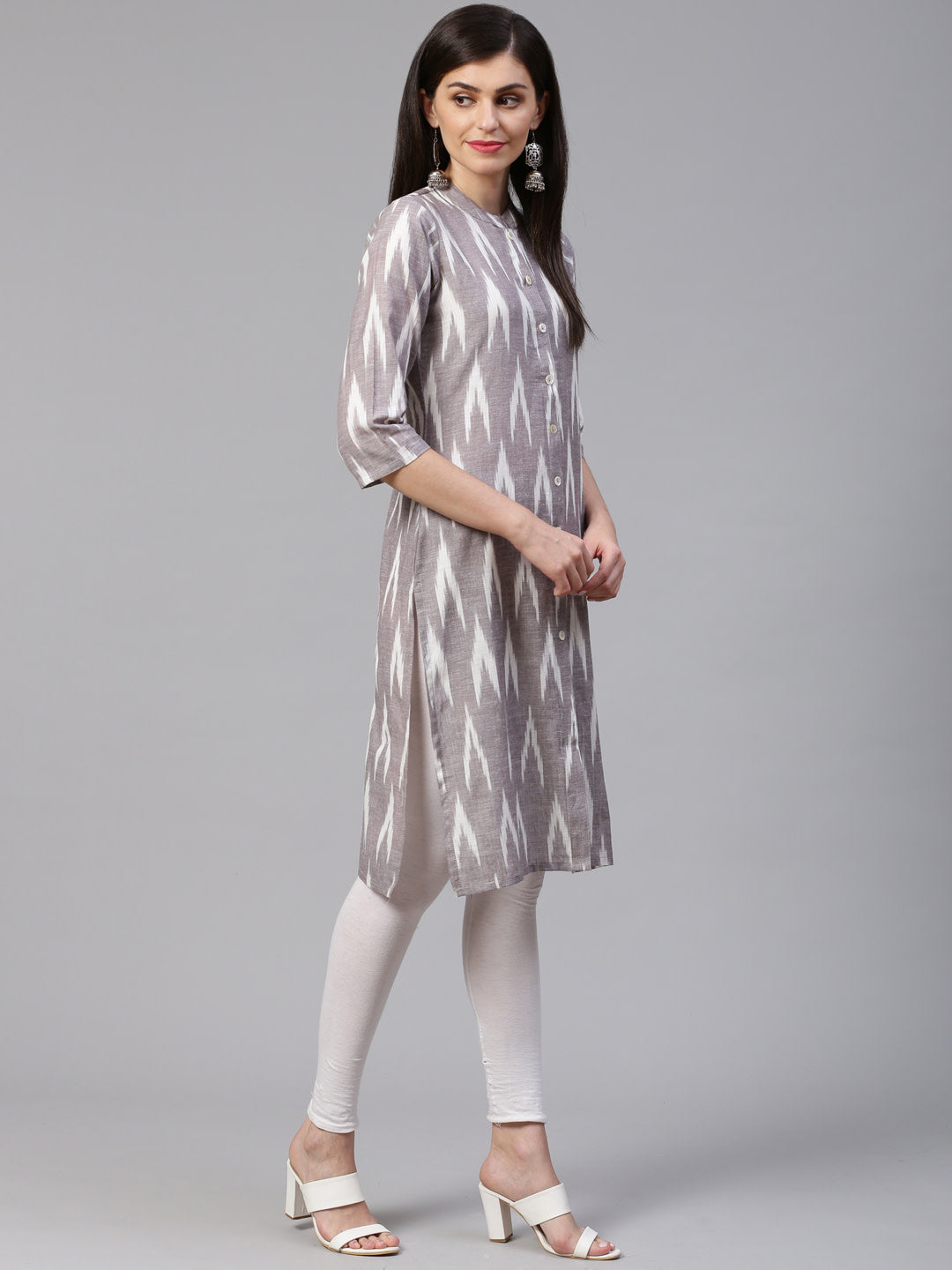 Jompers Women Grey & Cream-Coloured Ikkat Woven Design Straight Kurta | Grocsy