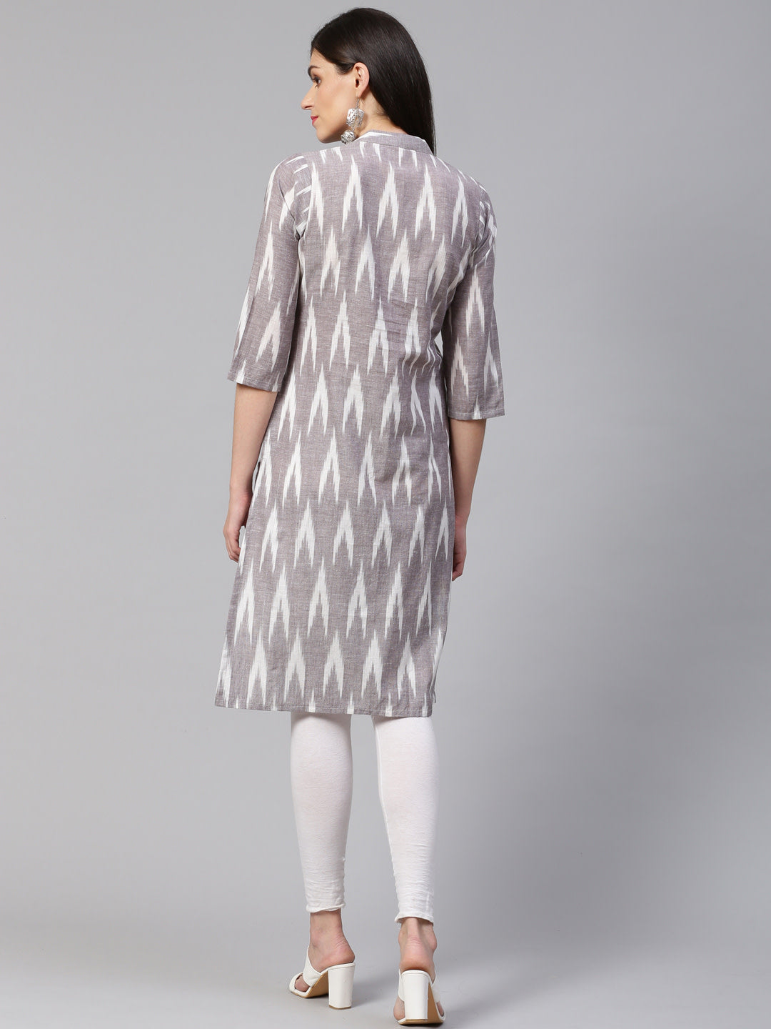 Jompers Women Grey & Cream-Coloured Ikkat Woven Design Straight Kurta | Grocsy