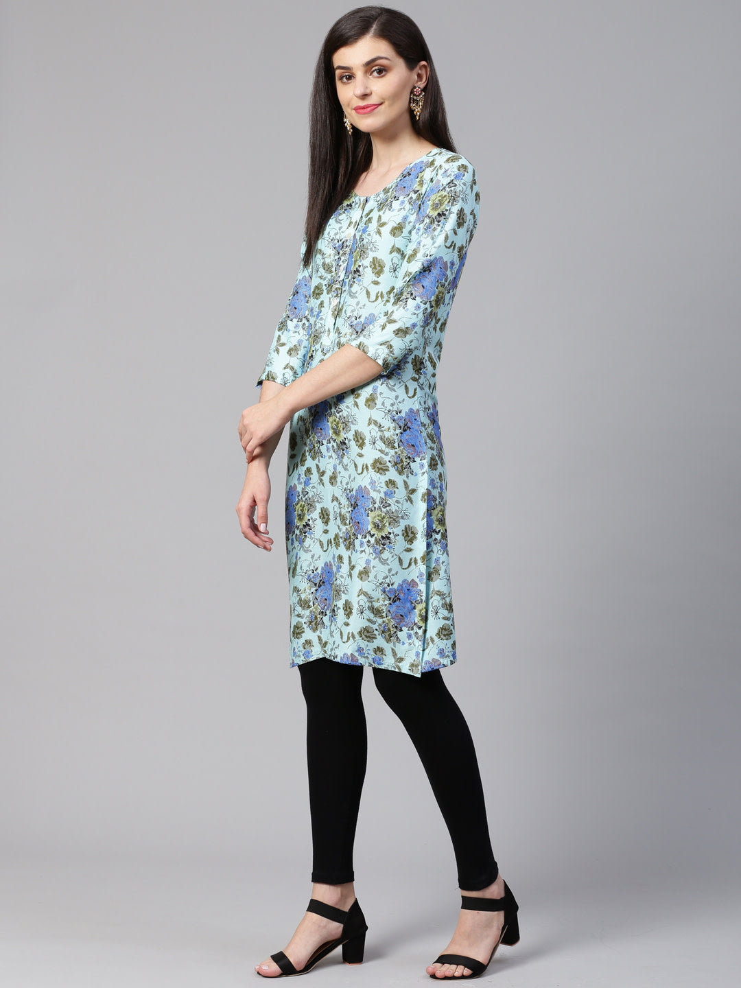 Jompers Women Blue & Green Floral Print Straight Kurta | Grocsy