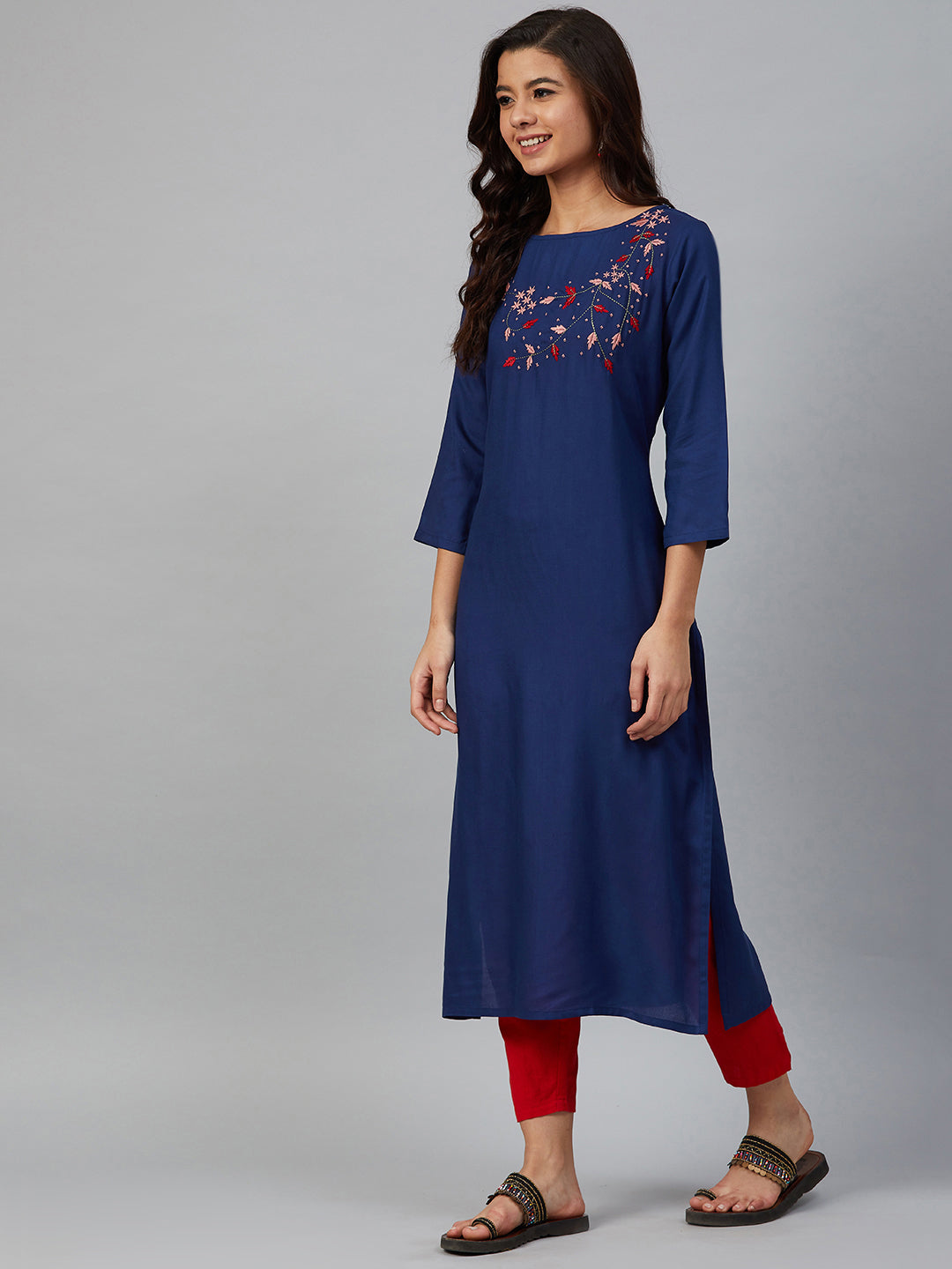 Jompers Women Blue & Pink Yoke Embroidered Straight Kurta | Grocsy