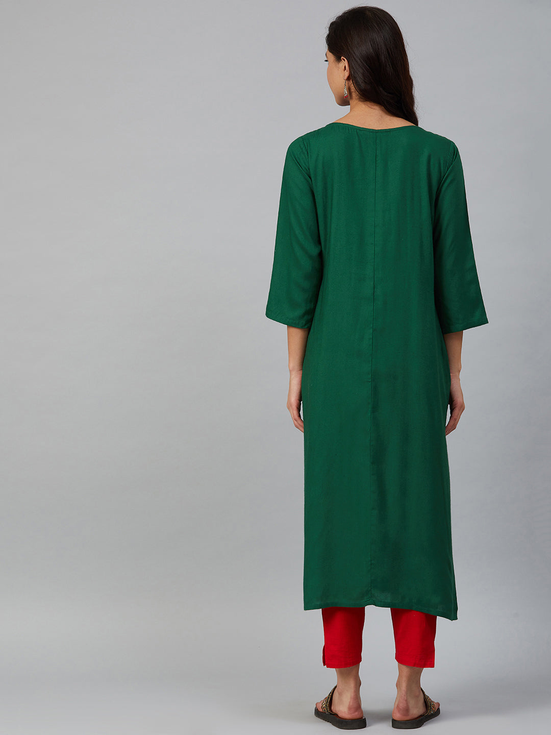 Jompers Women Green & Peach-Coloured Yoke Embroidered Straight Kurta | Grocsy