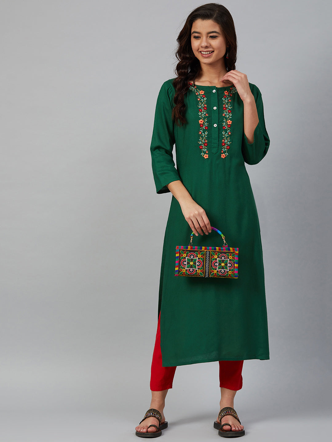 Jompers Women Green & Peach-Coloured Yoke Embroidered Straight Kurta | Grocsy
