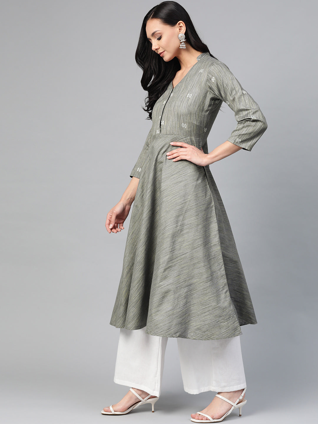 Jompers Women Grey Woven Design Flaired Kurta | Grocsy