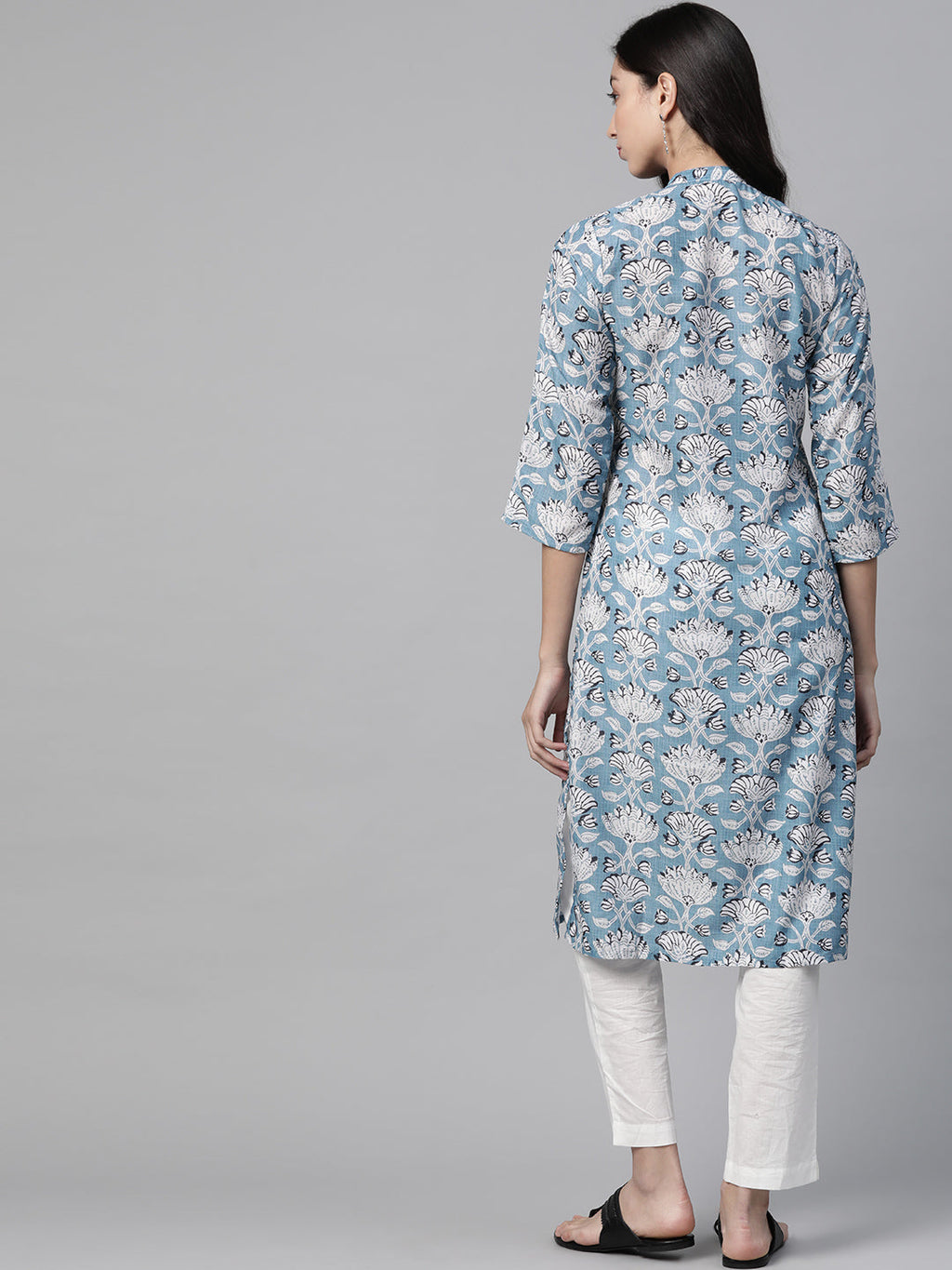 Jompers Women Blue & White Floral Printed Keyhole Neck Floral Kurta | Grocsy
