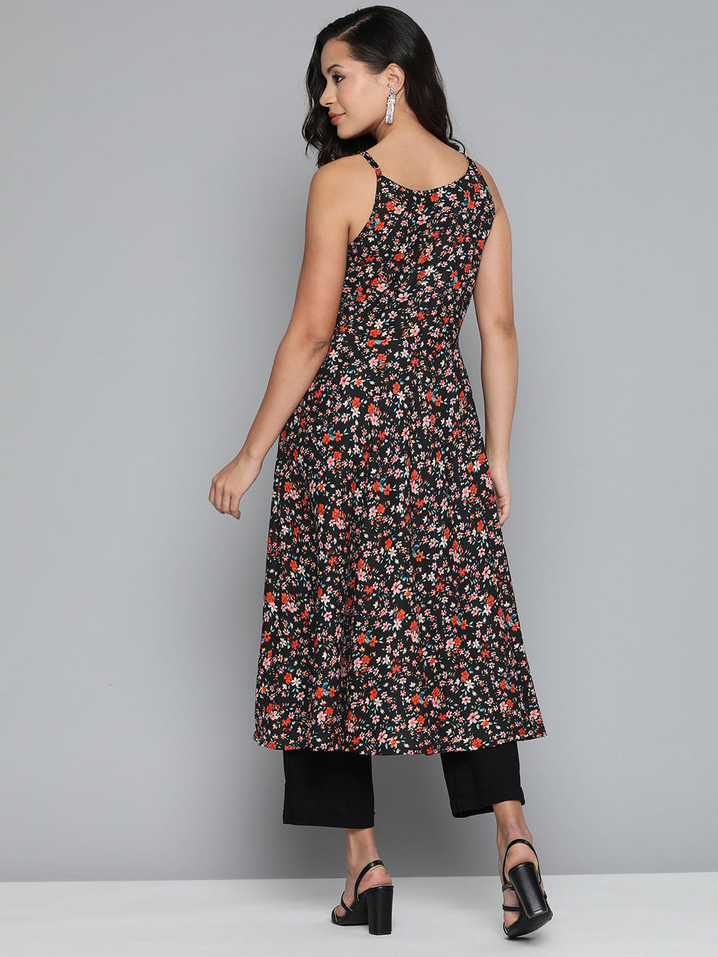 Jompers Women's Floral Printed Floral Georgette Kurta - Black | Grocsy