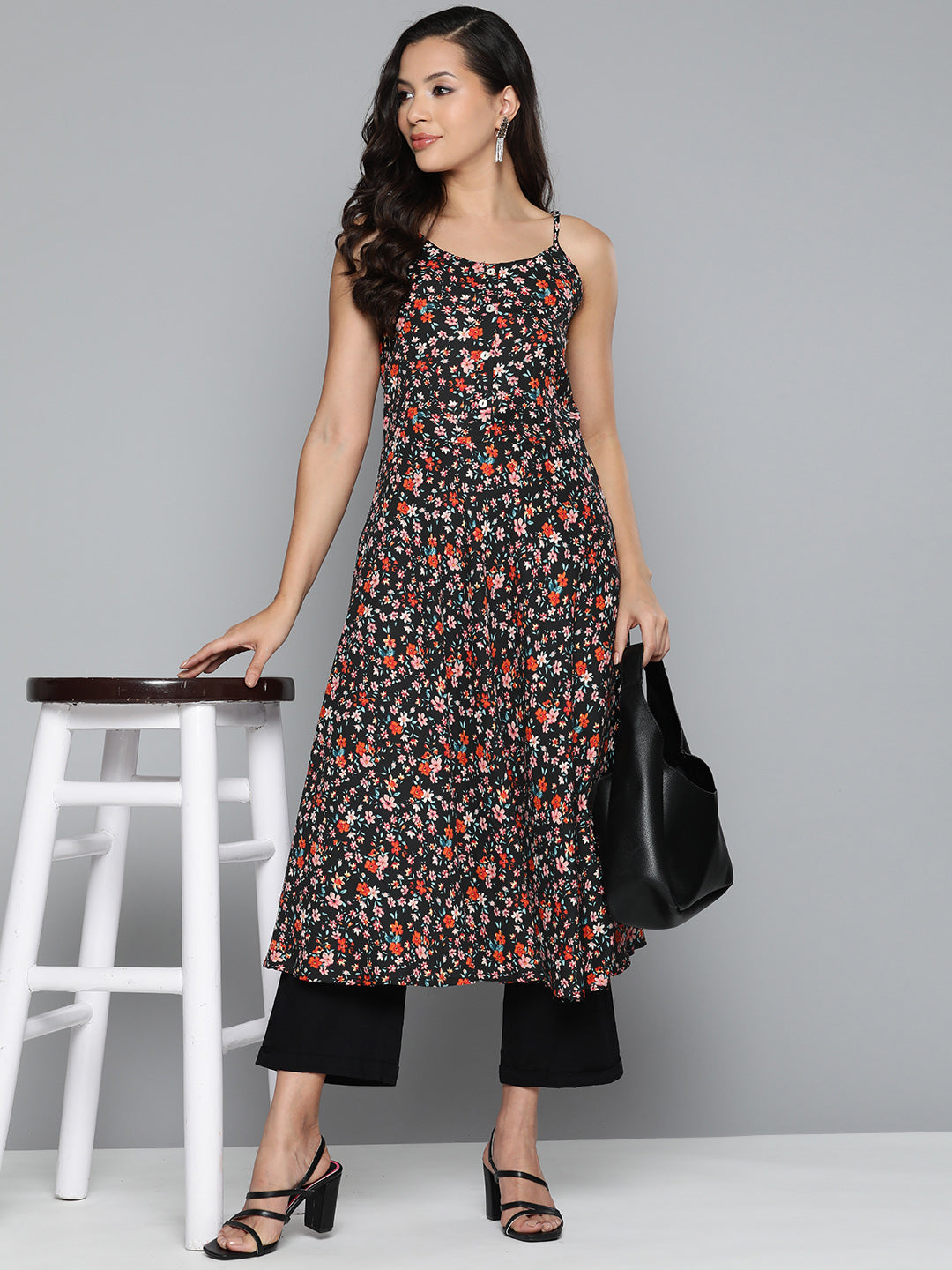 Jompers Women's Floral Printed Floral Georgette Kurta - Black | Grocsy