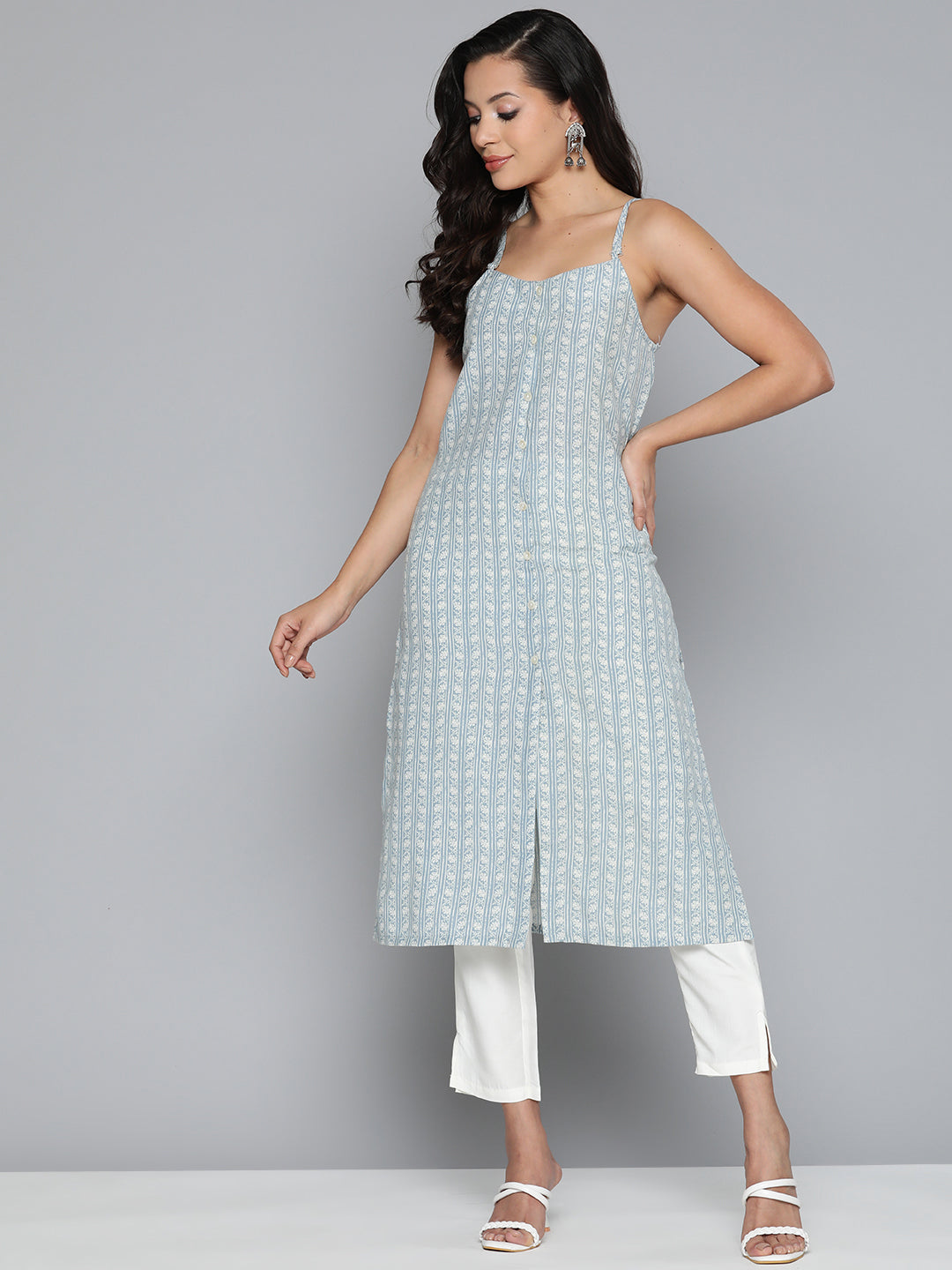 Jompers Women's Floral Printed Blue Kurta - Blue | Grocsy