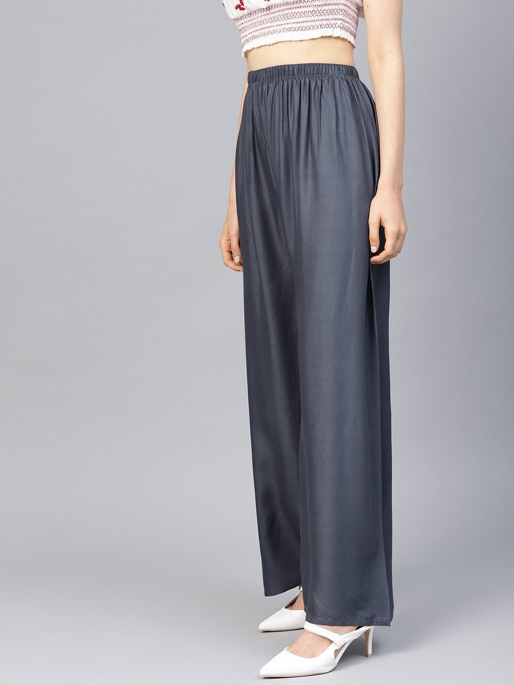 Jompers Women Grey Solid Straight Palazzos | Grocsy