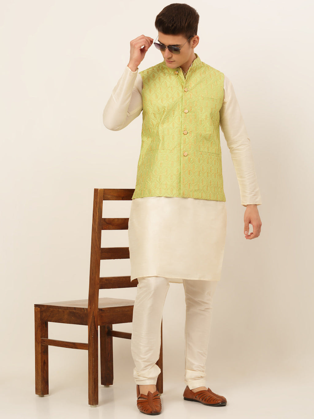 Jompers Men's Embroidered Waistcoat - Green | Grocsy