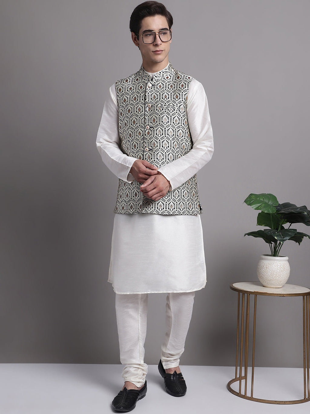 Jompers Men's Navy Blue and Silver Woven Design Nehru Jacket | Grocsy