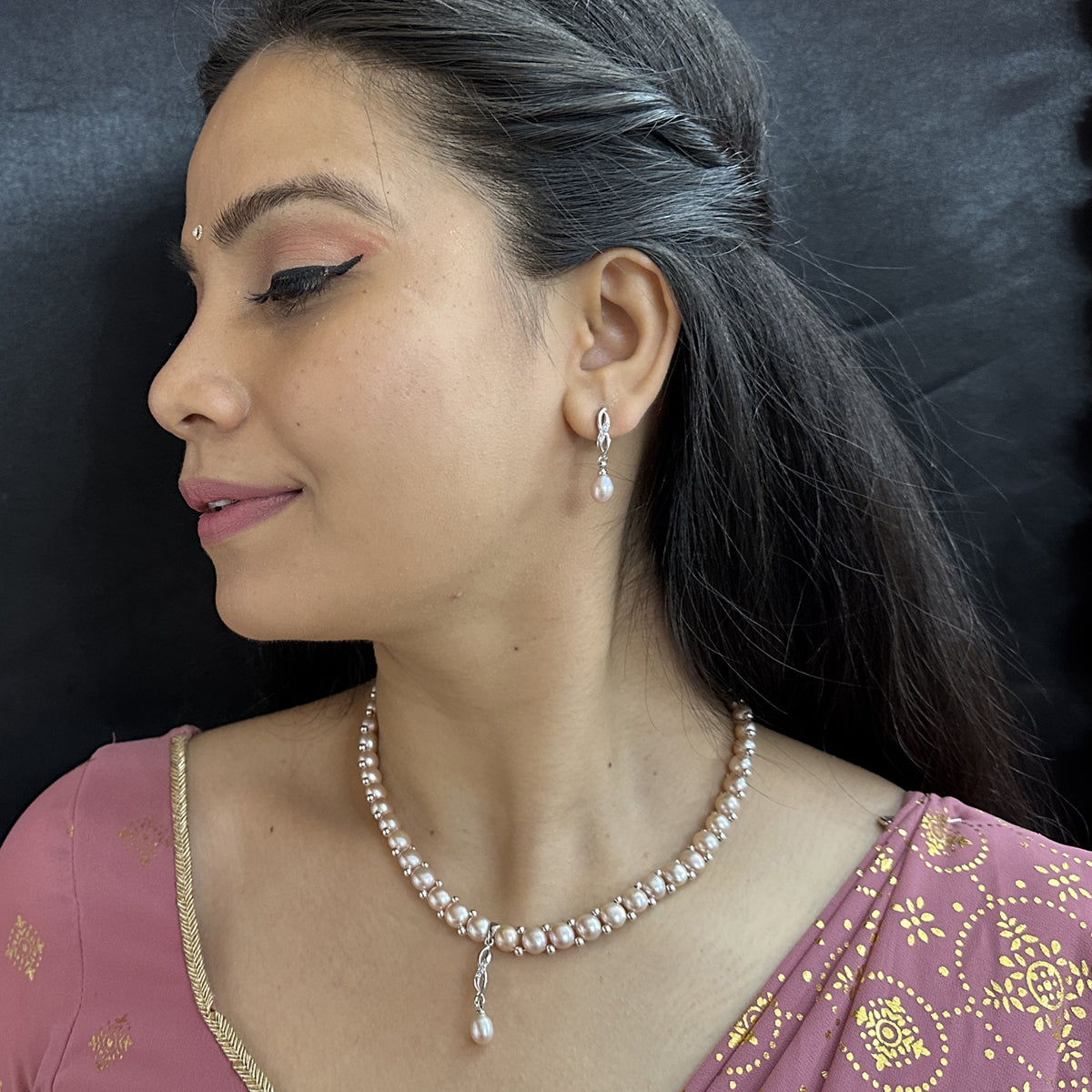 J Pearls Fenny 1 Line Pearl Necklace | Grocsy