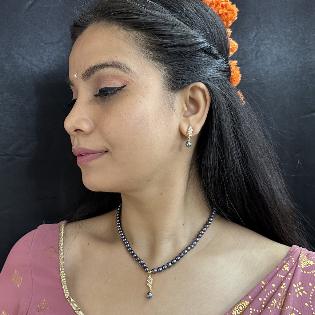J Pearls Lopa 1 Line Pearl Necklace | Grocsy
