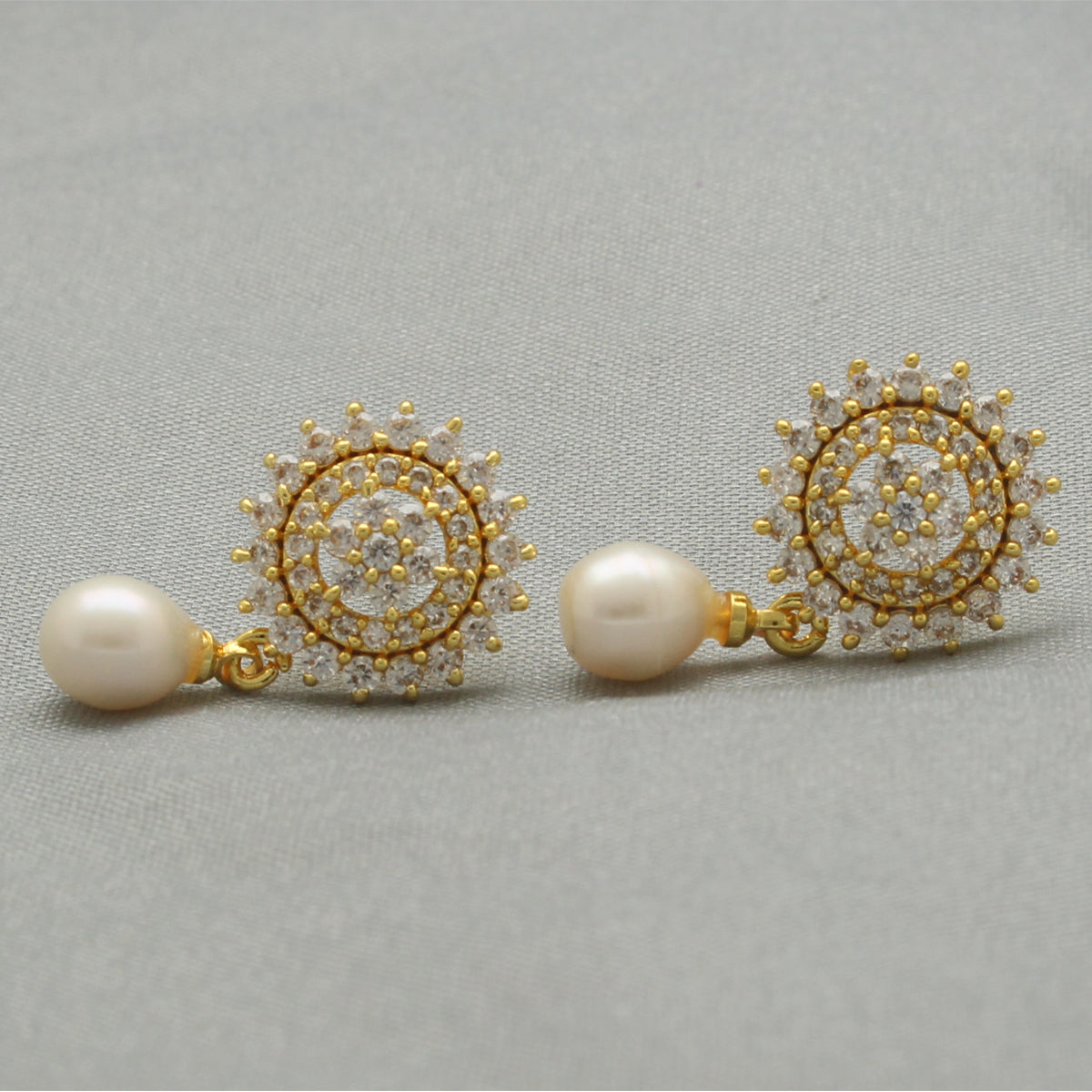 J Pearls Esita Pearl Earrings Pack 2