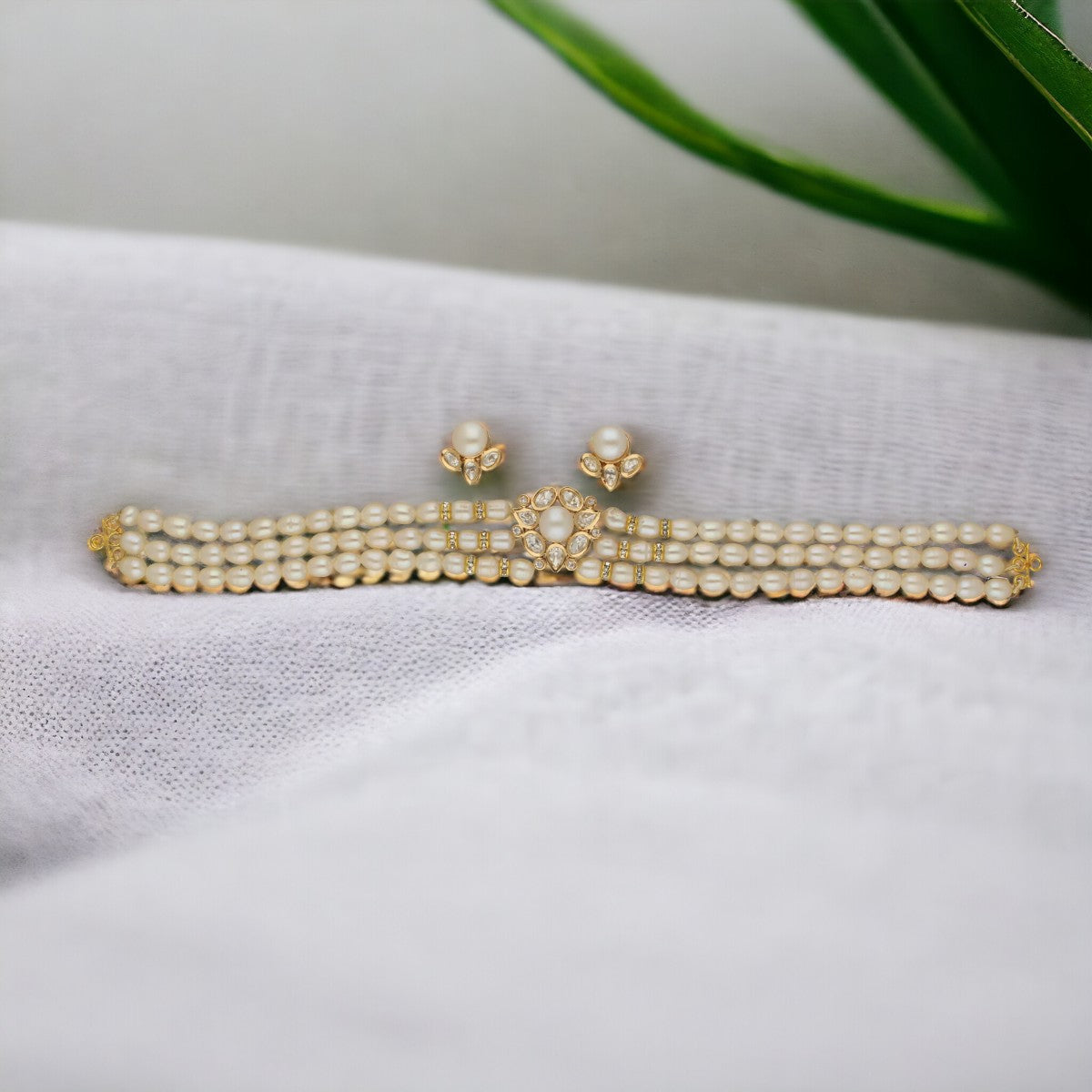 J Pearls Zivah 3 Lines Pearl Choker Set | Grocsy