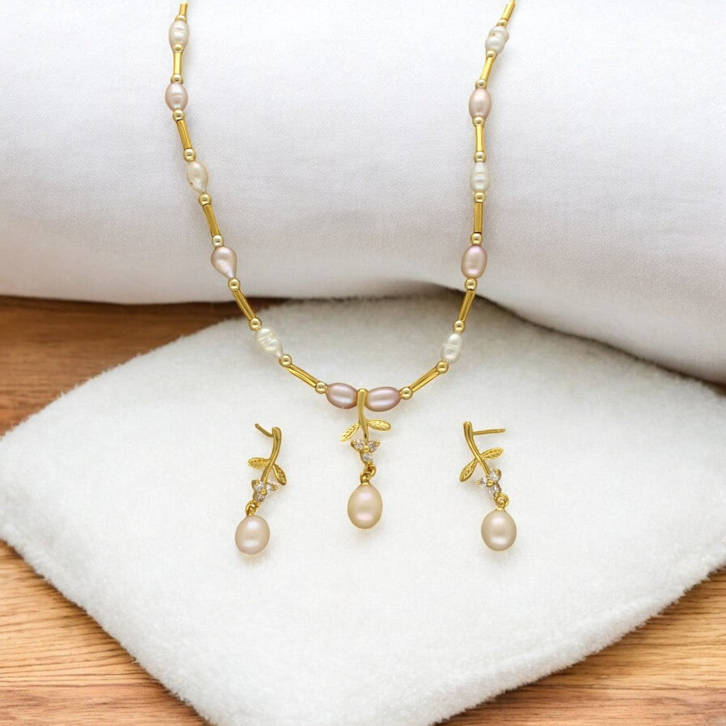 J Pearls Esita Pearl Pendant Set | Grocsy