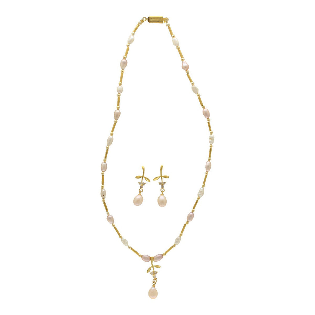 J Pearls Esita Pearl Pendant Set | Grocsy