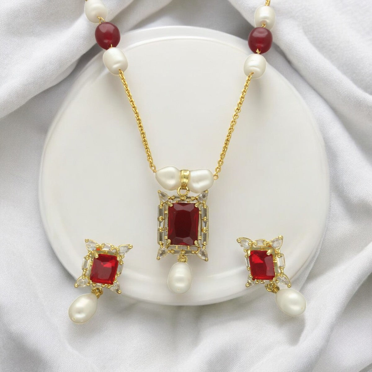 J Pearls Elysia Pearl Pendant Set | Grocsy
